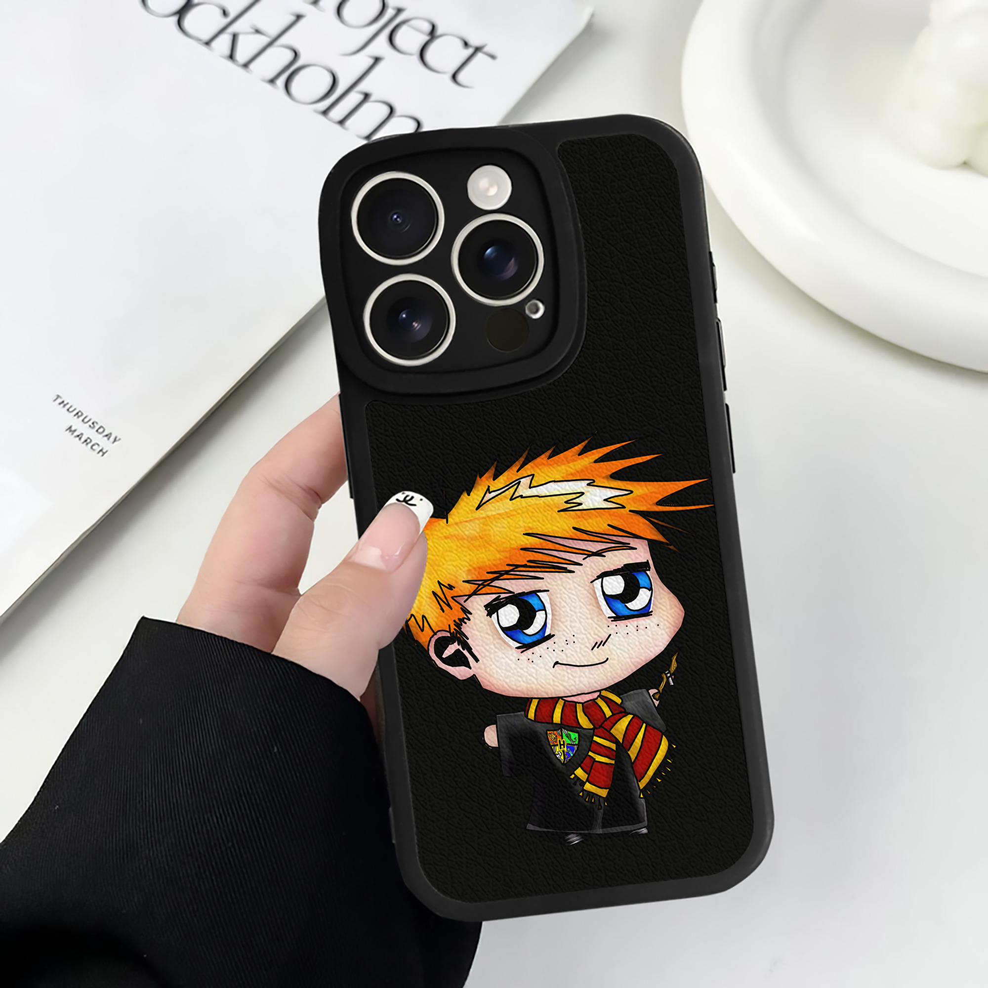 （画像用） Harry Potter ハリー・ポッターシリーズ 【iPhone 16シリーズ対応】シリコンスマホケース（レザー調） 材質：シリコン
